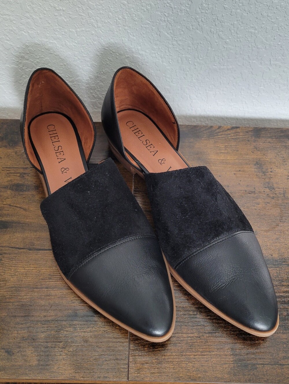 Chelsea & Violet Women's Black Leather & Suede D'Orsay Flats
